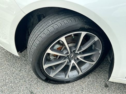 Used 2015 Acura TLX V6 w/ Technology Package FWD image 24