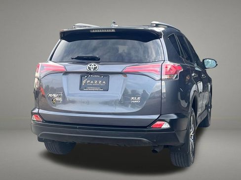 Used 2018 Toyota RAV4 XLE AWD/4WD image 5