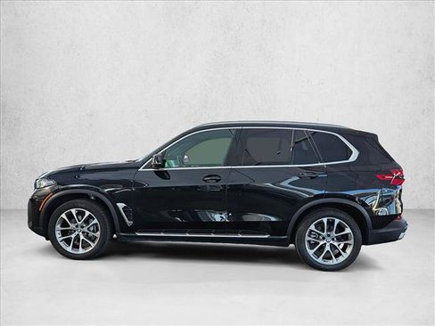 Used 2025 BMW X5 xDrive40i AWD/4WD image 9