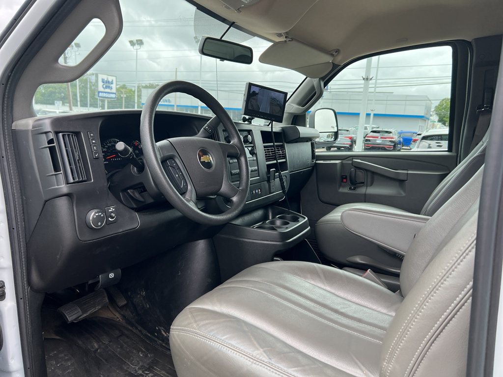 Used 2025 Chevrolet Express 2500 w/ Driver Convenience Package RWD image 11