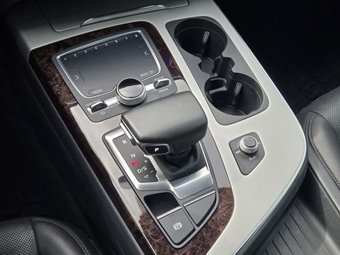 Used 2019 Audi Q7 2.0T Premium Plus w/ Premium Plus Package image 26