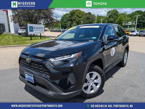 Used 2025 Toyota RAV4 LE AWD/4WD image 1