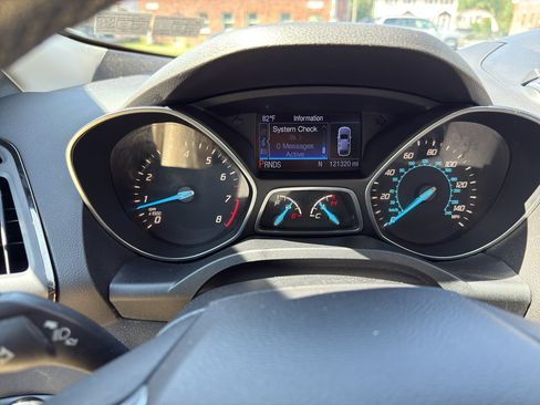 Used 2014 Ford Escape Titanium w/ Equipment Group 401A AWD/4WD image 21