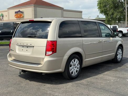 Used 2013 Dodge Grand Caravan SE FWD image 5