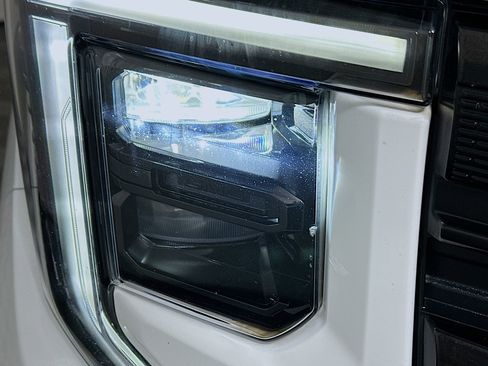 Used 2022 GMC Sierra 1500 Elevation image 9