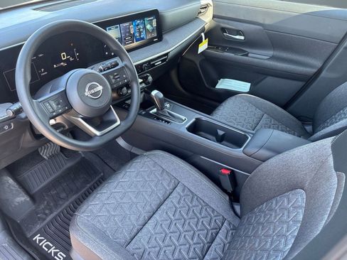 New 2026 Nissan Kicks SV image 4