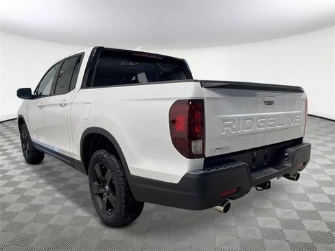 New 2026 Honda Ridgeline Black Edition image 3