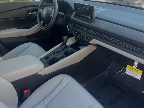 New 2025 Honda Accord SE image 17