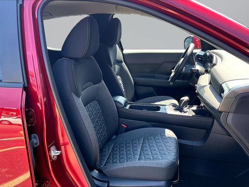 Certified 2025 Nissan Kicks SV AWD/4WD image 6