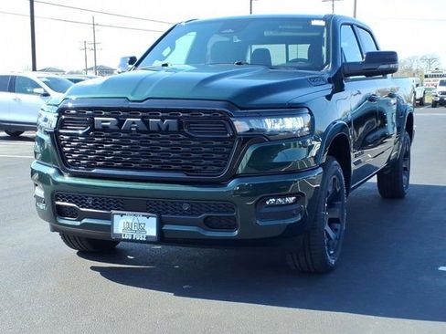 New 2026 RAM 1500 4x4 Crew Cab image 2