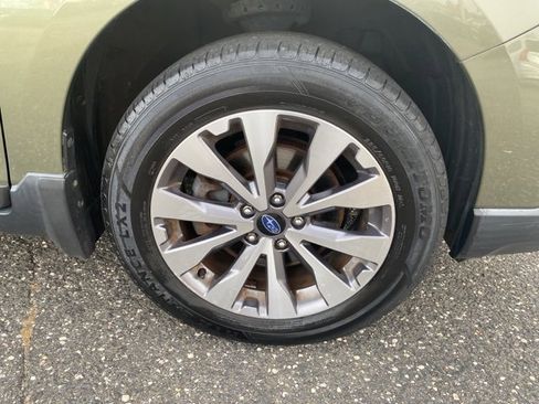 Used 2017 Subaru Outback 2.5i Touring image 10