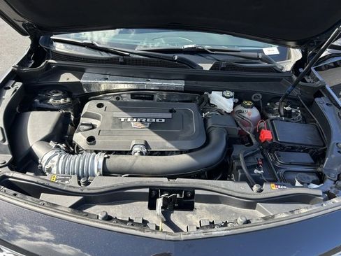 Used 2021 Cadillac XT4 Premium Luxury w/ LPO, Radiant Package image 11