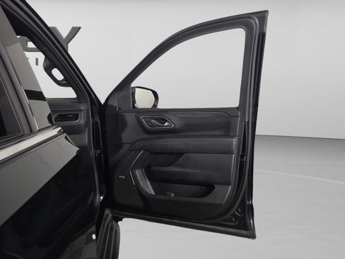 Used 2022 GMC Yukon XL SLT w/ SLT Luxury Package image 23