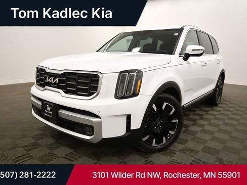 Used 2025 Kia Telluride SX w/ SX Captain's Chair Package image 1