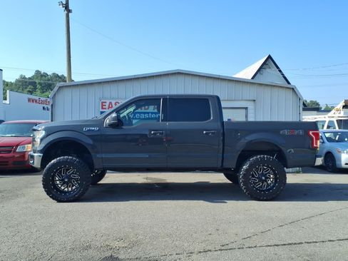 Used 2017 Ford F150 XLT AWD/4WD image 2