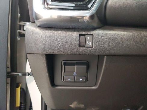 New 2026 GMC Canyon Elevation w/ Technology Package RWD image 24