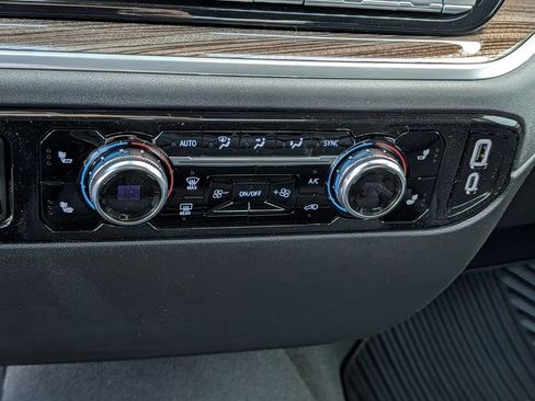 New 2026 GMC Sierra 1500 Elevation image 14