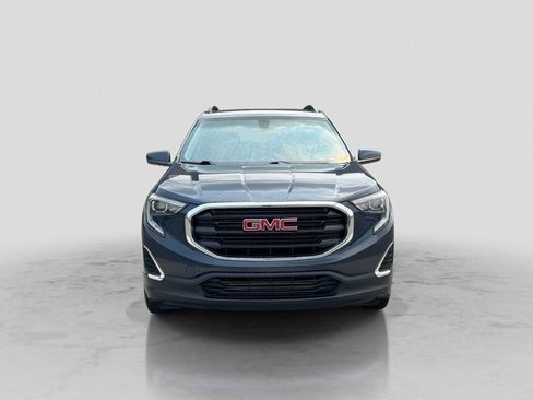 Used 2019 GMC Terrain SLE w/ Driver Convenience Package FWD image 9