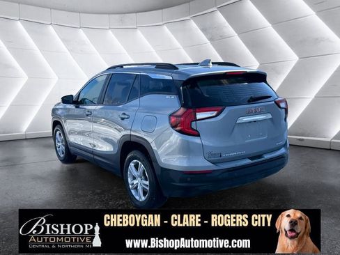 Used 2023 GMC Terrain SLE w/ Driver Convenience Package image 18