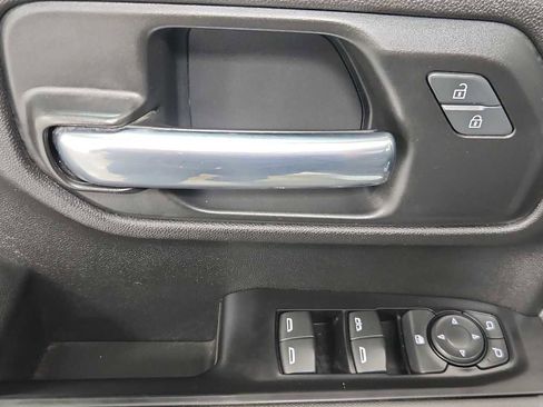 Used 2020 Chevrolet Silverado 1500 Custom w/ Custom Value Package AWD/4WD image 15