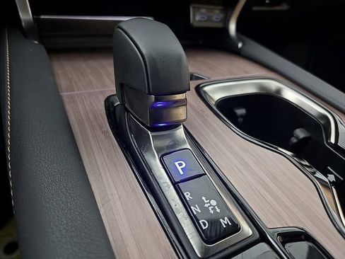 Used 2025 Lexus RX 350 Premium w/ Accessory Package (Z1) FWD image 17