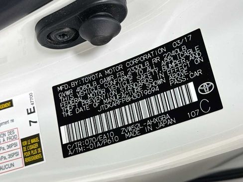 Certified 2017 Toyota Prius Prime Advanced w/ Carpet Mat Package FWD image 11