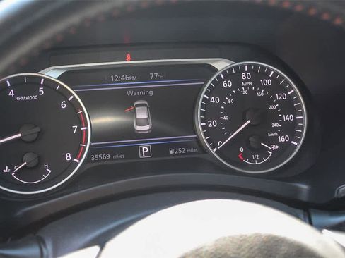 Used 2023 Nissan Sentra SR w/ SR Premium Package image 27