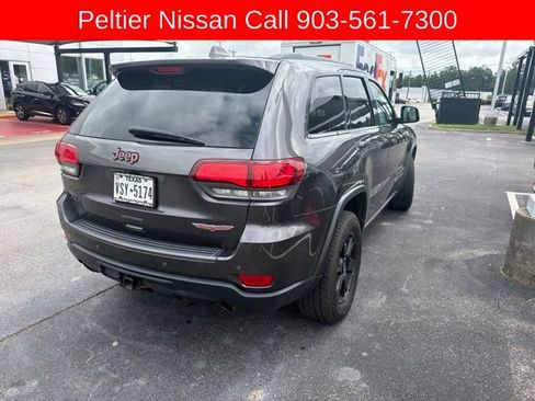 Used 2017 Jeep Grand Cherokee Trailhawk AWD/4WD image 3