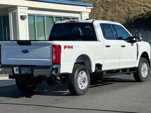New 2026 Ford F250 XLT w/ FX4 Off-Road Package AWD/4WD image 5