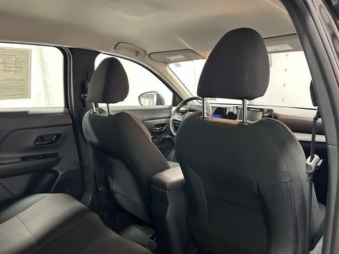 Used 2025 Nissan Kicks S AWD/4WD image 49