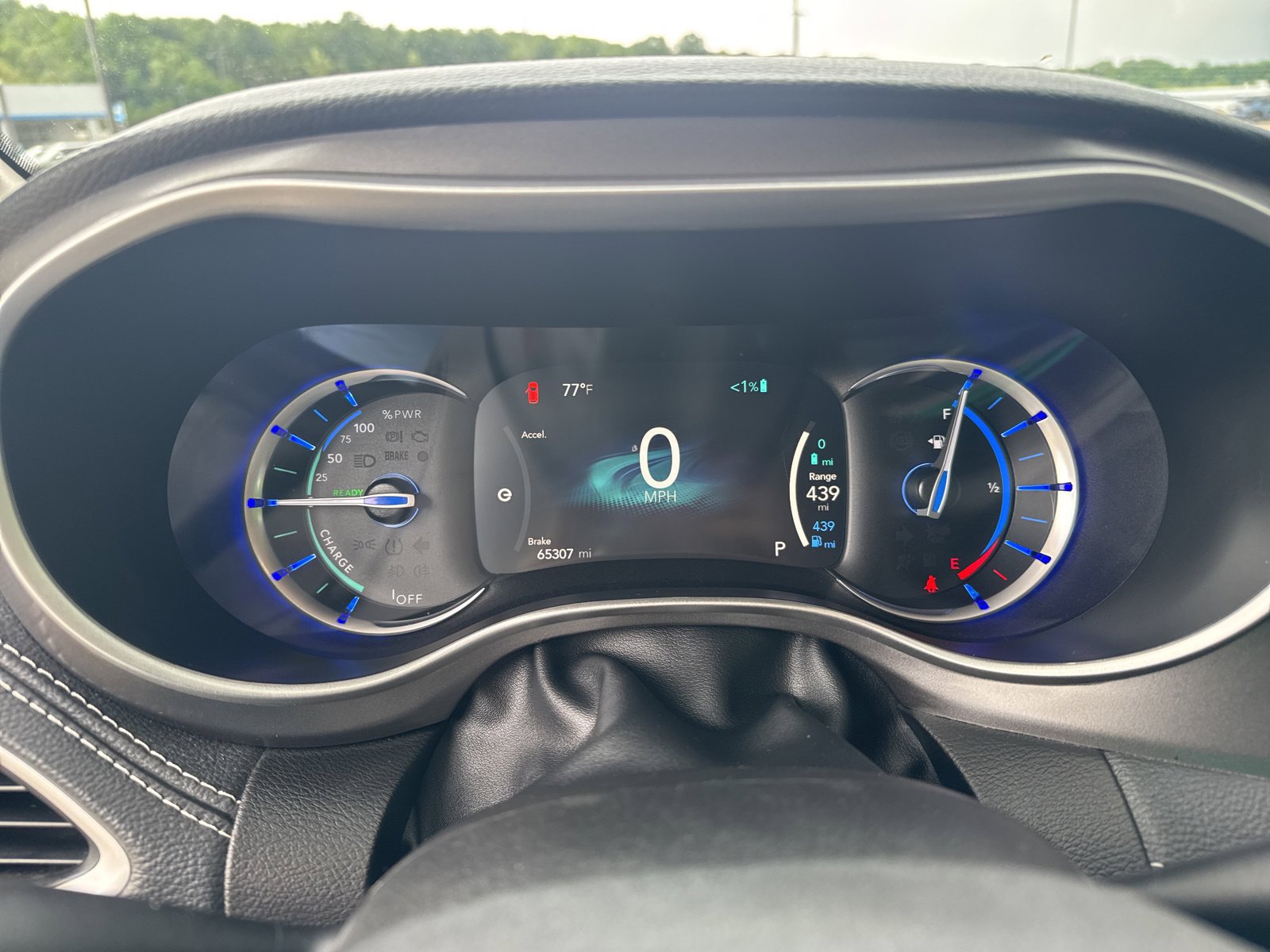 Used 2024 Chrysler Pacifica Limited FWD image 29