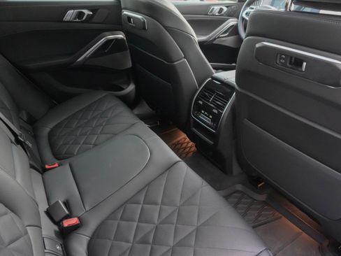 Certified 2025 BMW X6 xDrive40i w/ Climate Comfort Package image 34