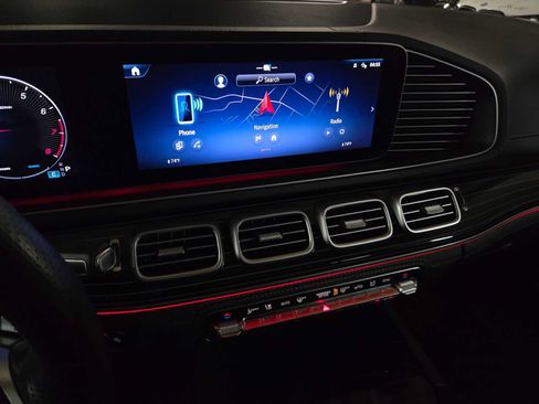 Used 2024 Mercedes-Benz GLS 580 4MATIC image 28