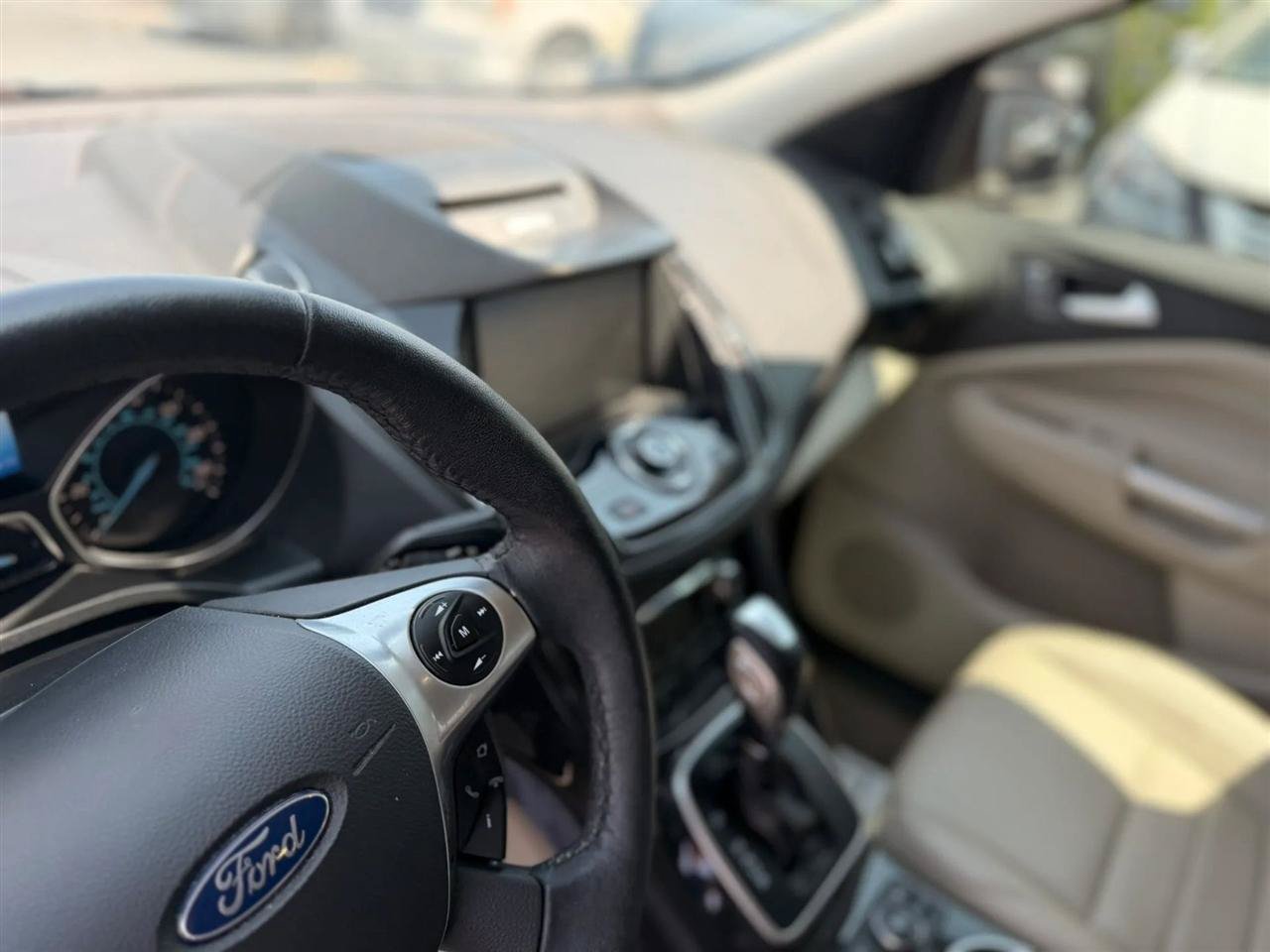 Used 2014 Ford Escape Titanium FWD image 34