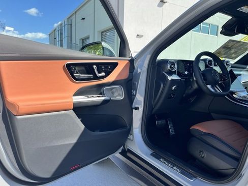 New 2026 Mercedes-Benz GLC 300 image 15