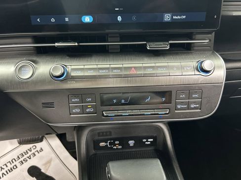 Used 2024 Hyundai Kona SEL AWD/4WD image 16
