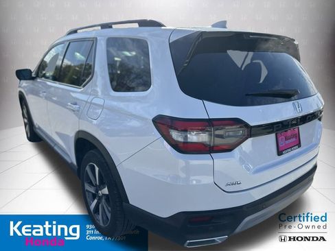 Certified 2023 Honda Pilot Touring image 7