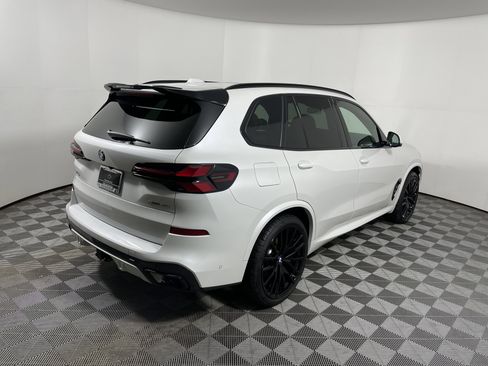 Used 2025 BMW X5 xDrive40i w/ M Sport Package image 5