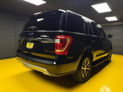 Used 2019 Ford Expedition XLT w/ Equipment Group 201A AWD/4WD image 6