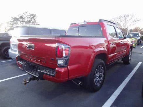 Used 2020 Toyota Tacoma Limited image 4