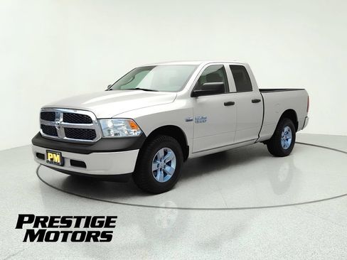 Used 2017 RAM 1500 ST w/ SXT Appearance Group AWD/4WD image 3