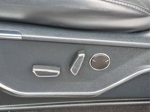 Used 2021 Ford F150 Lariat w/ Trailer Tow Package image 20