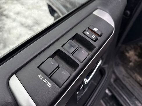 Used 2021 Toyota 4Runner SR5 Premium image 16