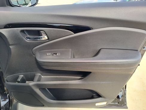 Certified 2019 Honda Passport Touring image 34