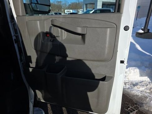 Used 2024 GMC Savana 2500 w/ Driver Convenience Package image 8