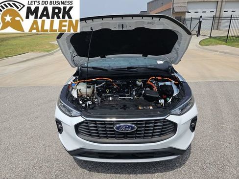 Used 2023 Ford Escape SE FWD image 29