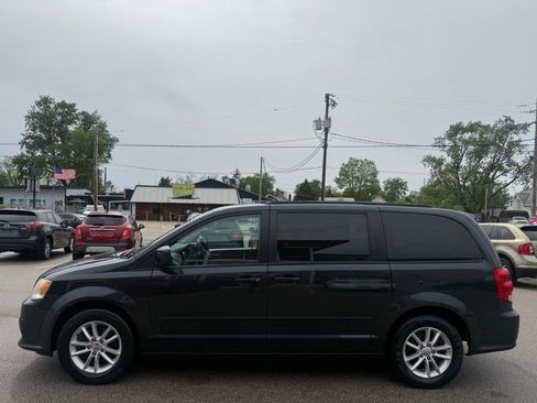 Used 2019 Dodge Grand Caravan GT FWD image 2