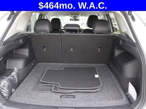 Used 2025 Volkswagen Tiguan SE AWD/4WD image 10