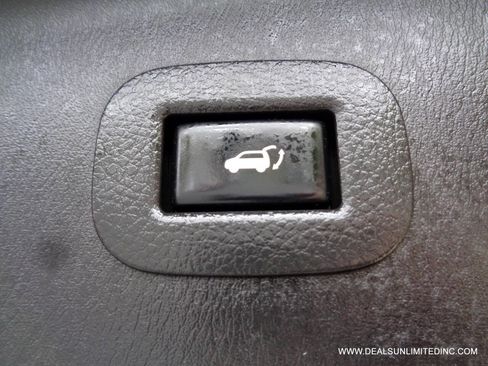Used 2019 Nissan Armada Platinum w/ Captain's Chairs Package AWD/4WD image 29