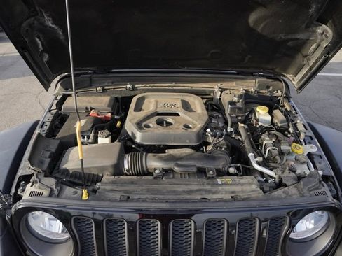 Used 2018 Jeep Wrangler Unlimited Rubicon image 24